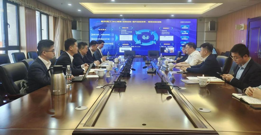 打造数字建工 实现强强联合 壹号平台注册链接_壹号平台下载安装官网首页与海康威视开展业务交流座谈